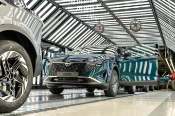 Ρεκόρ Guinness για το Nissan Qashqai e-POWER: 1.980 χιλιόμετρα με ένα γέμισμα! Ρεκόρ Guinness για το Nissan Qashqai e-POWER: 1.980 χιλιόμετρα με ένα γέμισμα!